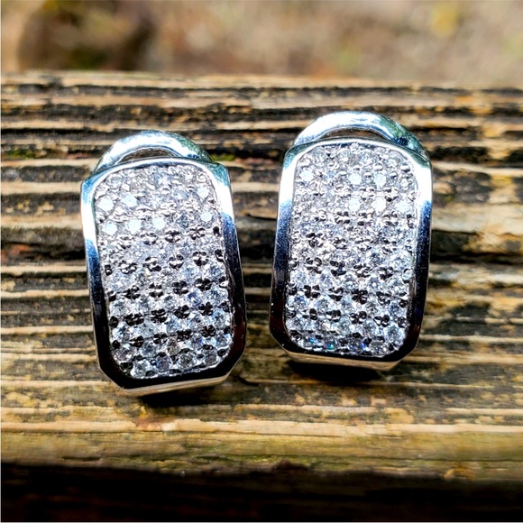 Gorgeous 2.6 tcw Pave Diamond Earrings Omega back closure. Like New $2800 - Picture 8 of 16